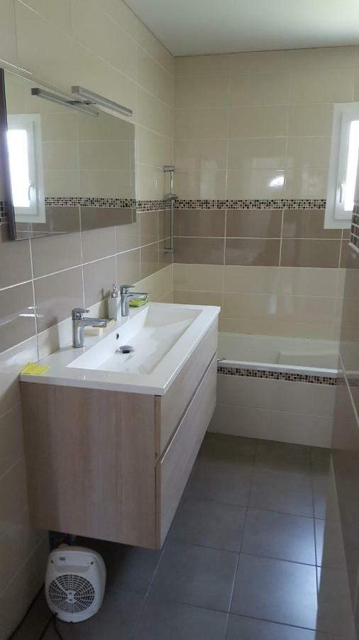 2 Vraies Chambres Privees Au Calme Dans Villa De Campagne Plain-Pied 105M2 Avec Piscine A Montfaucon Montfaucon  Exterior photo